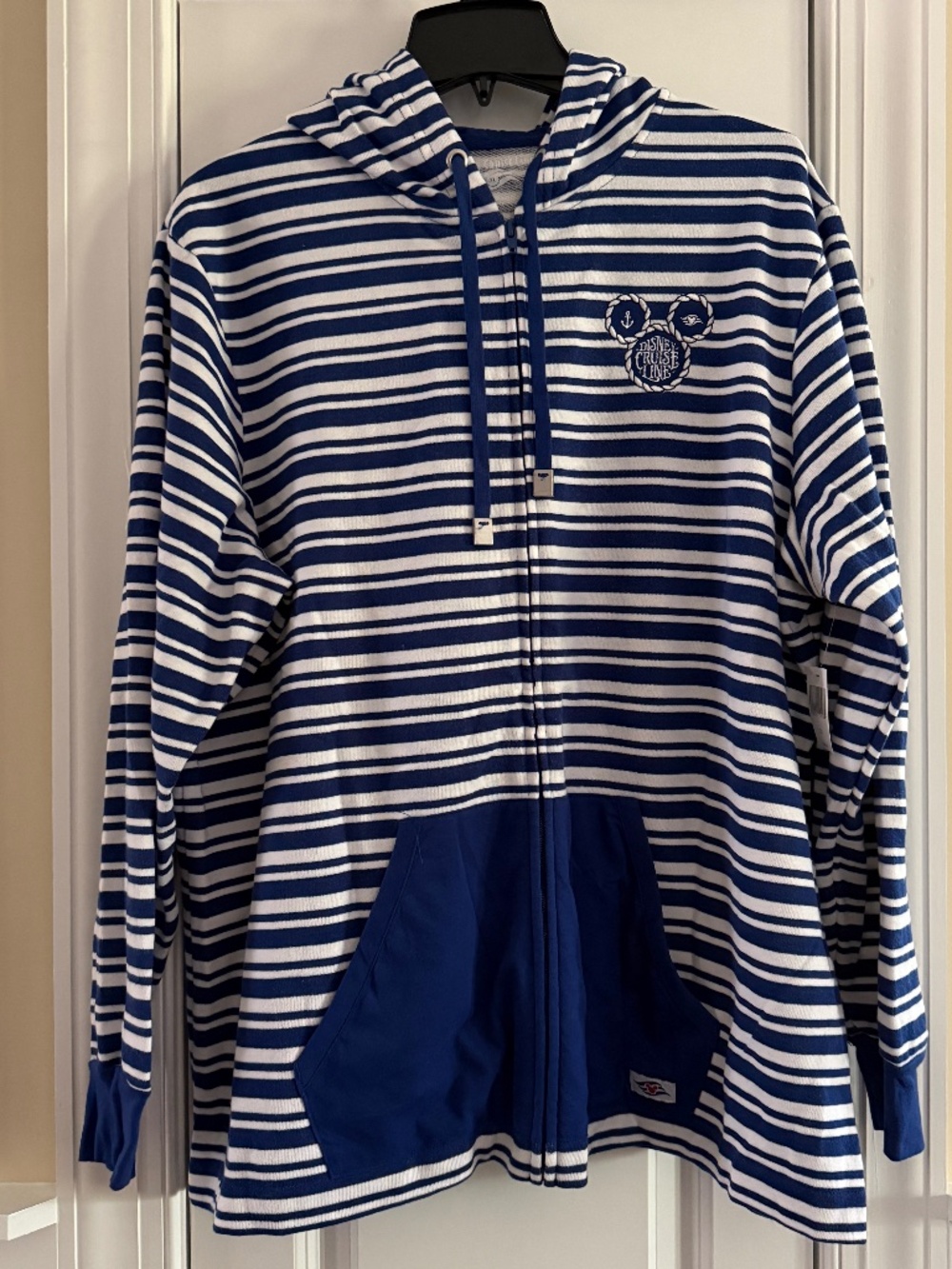 NWT Women's Disney Cruise Line sweatshirt hoodie Blue and White 2X